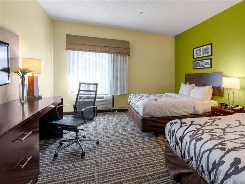 Sleep Inn & Suites Harbour Pointe Brandermill Bagian luar foto