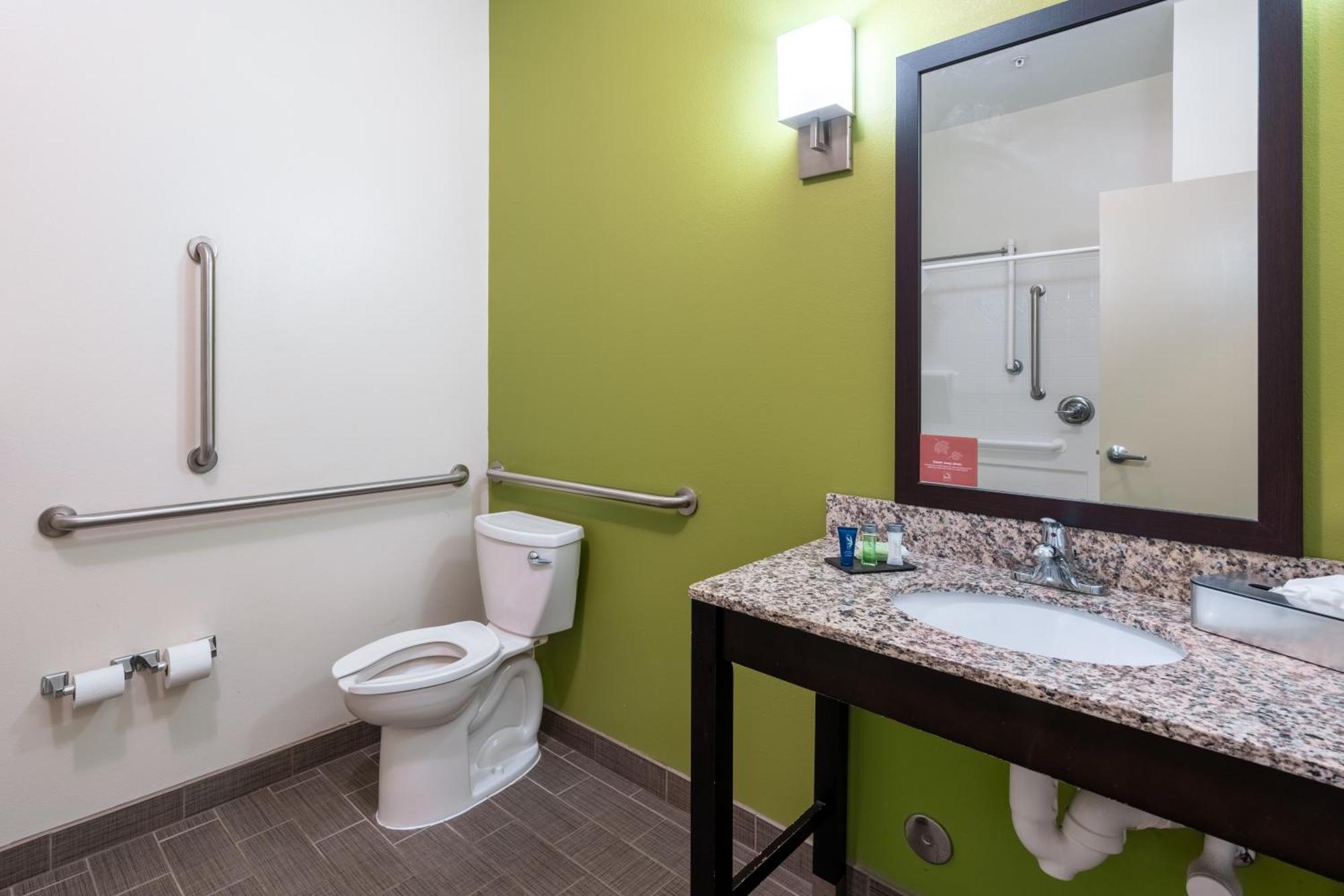 Sleep Inn & Suites Harbour Pointe Brandermill Bagian luar foto